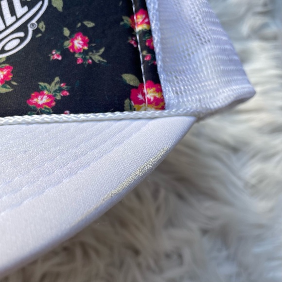 VANS Off the Walls Classic Mesh Adjustable Snap Back Trucker Hat by OTTO - Picture 9 of 9